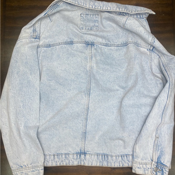Acid wash Jean Jacket - Picture 3 of 3